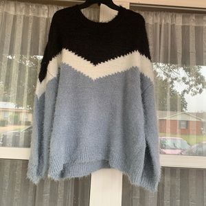 Women’s round neck sweater
